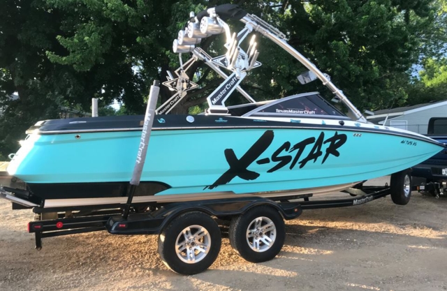 custom boat wraps