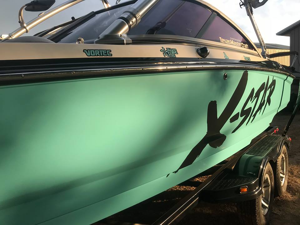 custom boat wraps